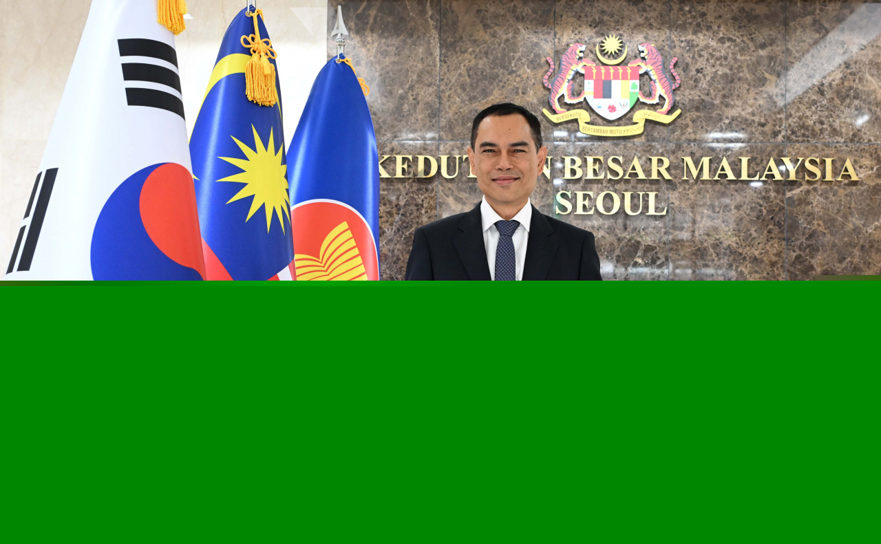 Malaysia’s newly Ambassador to Korea, Dato' Mohd Zamruni Khalid speaks in an interview with The Korea Herald at the Malaysian Embassy in Seoul. (Lee Sang-sub/The Korea Herald).