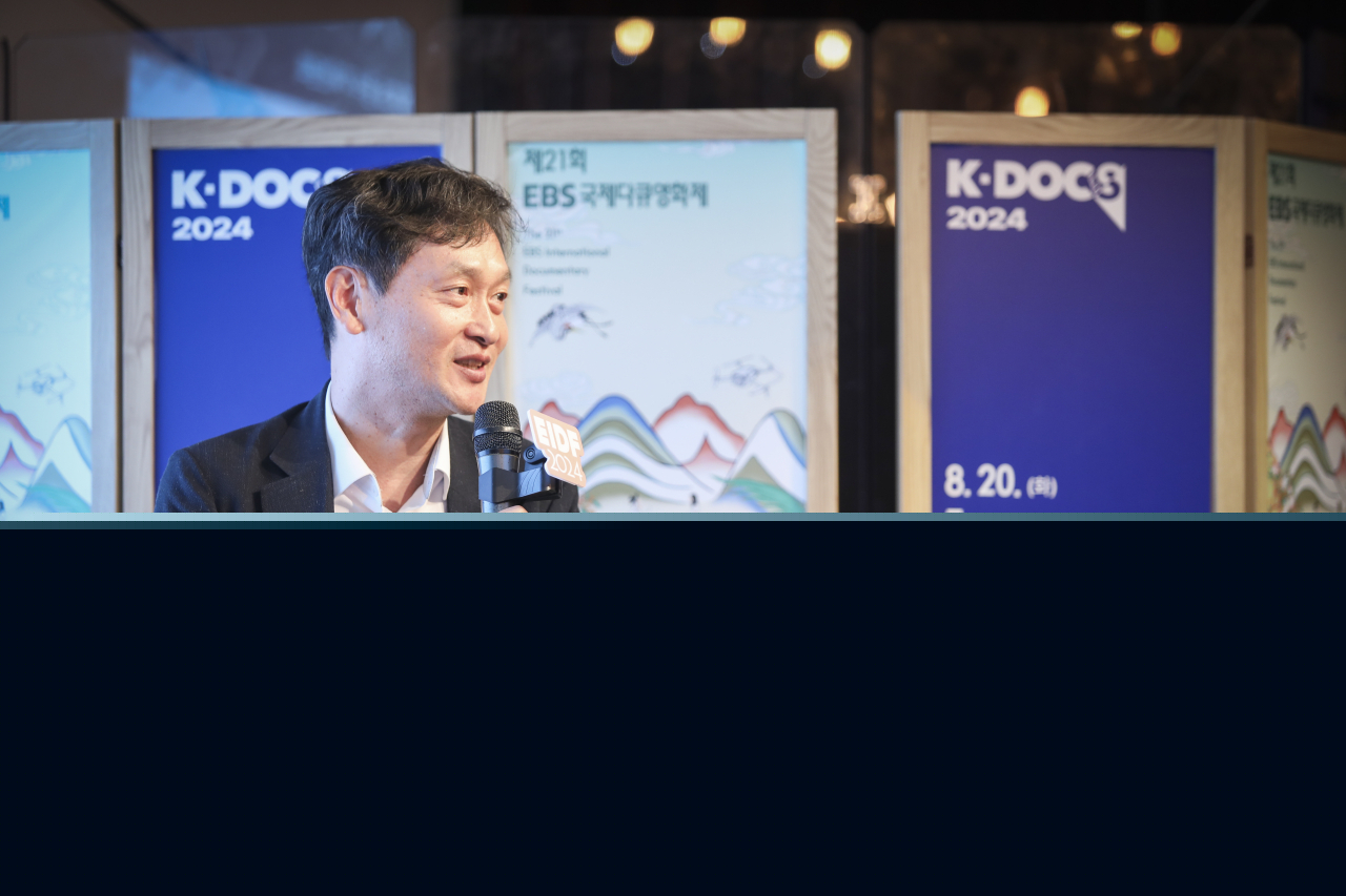 Kim Dong-gwan, director of the EBS International Documentary Festival, speaks at a press conference Tuesday. (EBS)